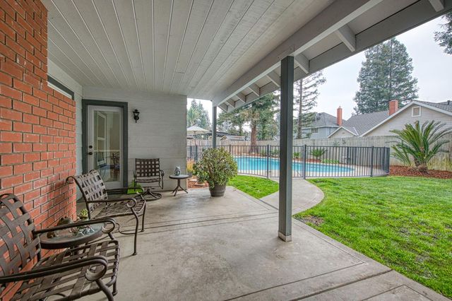 2343 E Chennault Avenue, Fresno, CA 93720