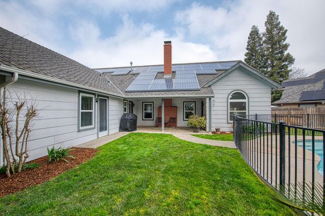 2343 E Chennault Avenue, Fresno, CA 93720