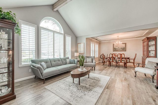 2343 E Chennault Avenue, Fresno, CA 93720