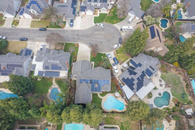 2343 E Chennault Avenue, Fresno, CA 93720