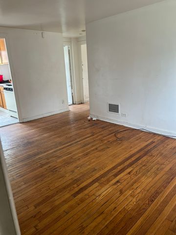 8143 S Colfax Avenue, Chicago, IL 60617