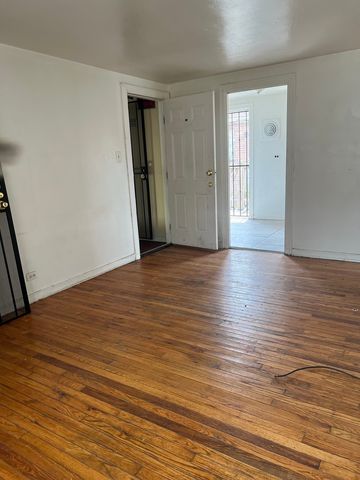 8143 S Colfax Avenue, Chicago, IL 60617