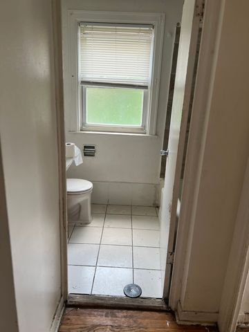 8143 S Colfax Avenue, Chicago, IL 60617