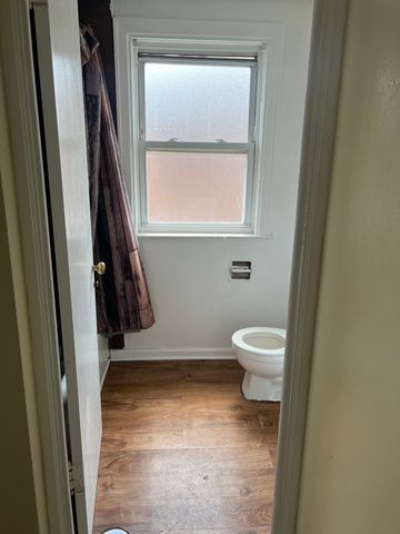 8143 S Colfax Avenue, Chicago, IL 60617