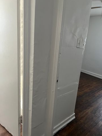 8143 S Colfax Avenue, Chicago, IL 60617