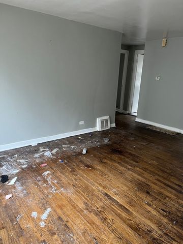 8143 S Colfax Avenue, Chicago, IL 60617