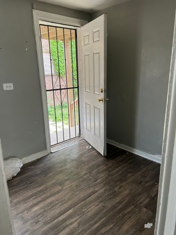 8143 S Colfax Avenue, Chicago, IL 60617