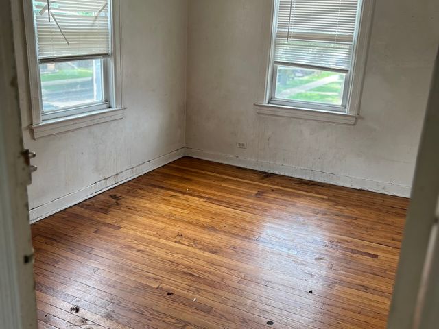 8143 S Colfax Avenue, Chicago, IL 60617