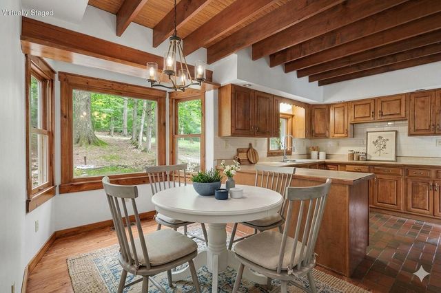 1027 Beaver Road, Walton, KY 41094