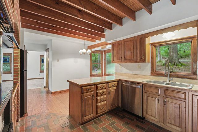 1027 Beaver Road, Walton, KY 41094
