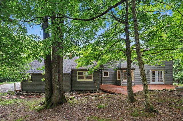 1027 Beaver Road, Walton, KY 41094