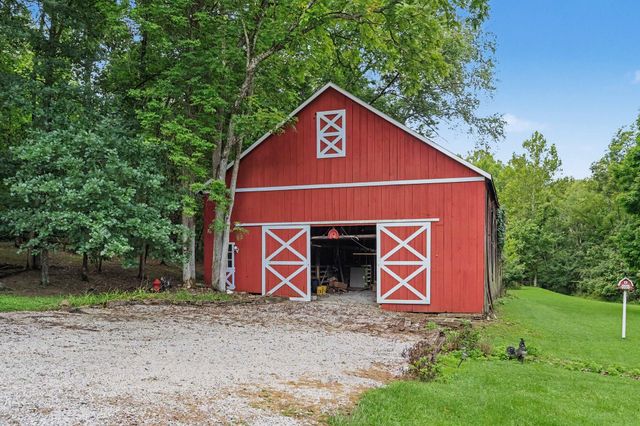 1027 Beaver Road, Walton, KY 41094