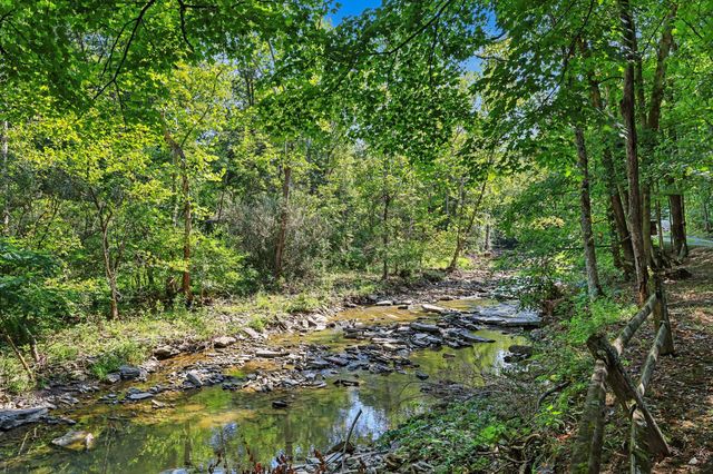 1027 Beaver Road, Walton, KY 41094