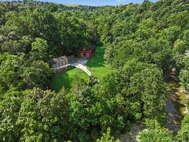 1027 Beaver Road, Walton, KY 41094