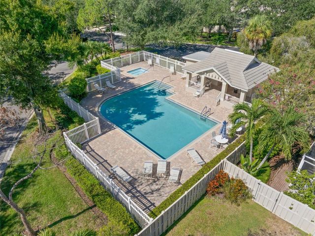484 SANTA CRUZ PLACE NE E, St Petersburg, FL 33703