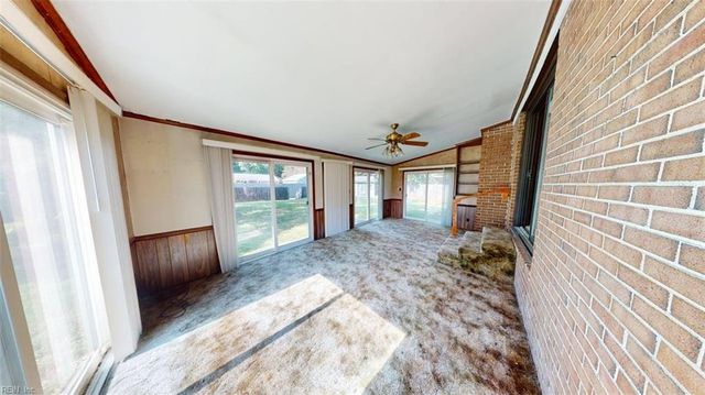 110 Joanne DR, Seaford, VA 23696