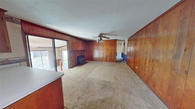 110 Joanne DR, Seaford, VA 23696