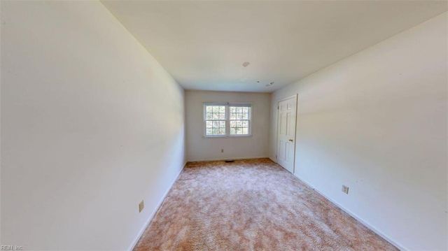 110 Joanne DR, Seaford, VA 23696