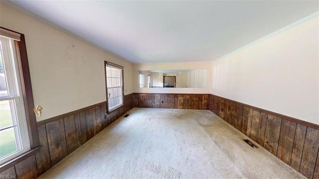 110 Joanne DR, Seaford, VA 23696