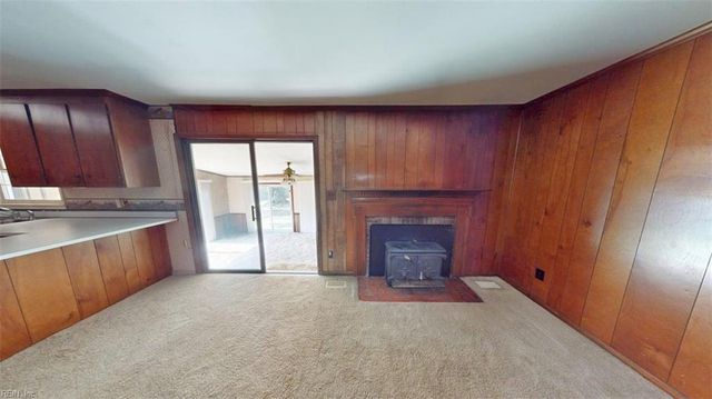 110 Joanne DR, Seaford, VA 23696
