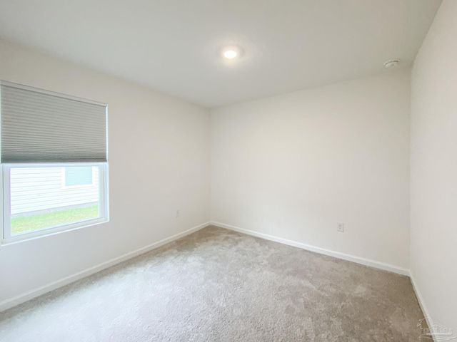 4631 Carlstrom Ln, Pensacola, FL 32507