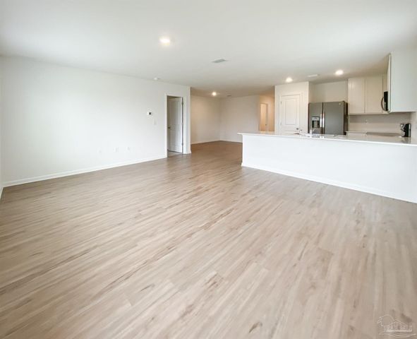 4631 Carlstrom Ln, Pensacola, FL 32507