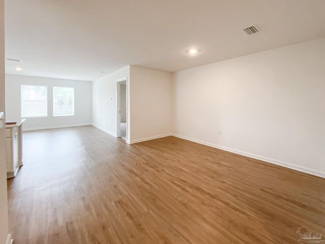 4631 Carlstrom Ln, Pensacola, FL 32507