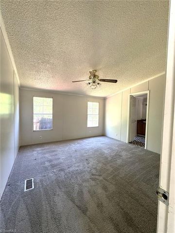 3028 Quaker Church Road, Pinnacle, NC 27043
