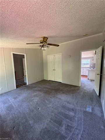 3028 Quaker Church Road, Pinnacle, NC 27043