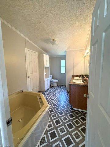 3028 Quaker Church Road, Pinnacle, NC 27043