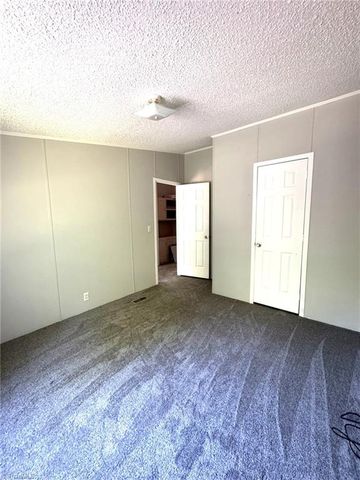 3028 Quaker Church Road, Pinnacle, NC 27043