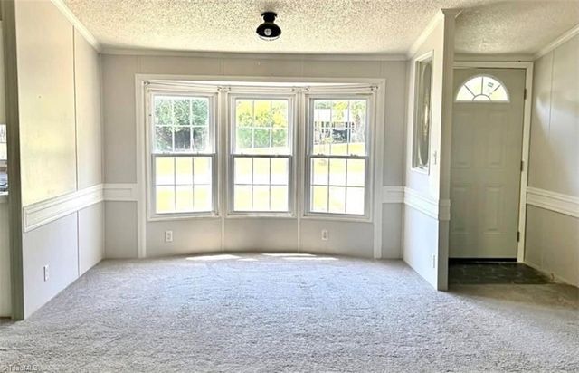 3028 Quaker Church Road, Pinnacle, NC 27043