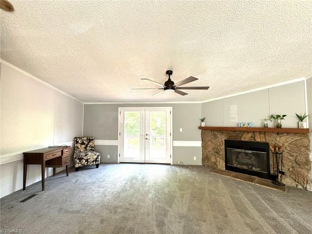 3028 Quaker Church Road, Pinnacle, NC 27043