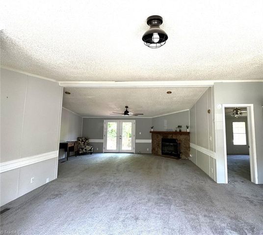 3028 Quaker Church Road, Pinnacle, NC 27043