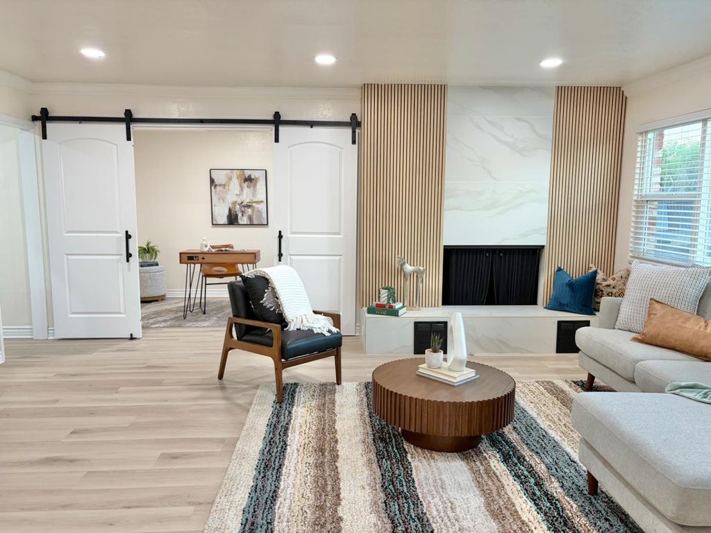 613 W Kettleman Ln, Lodi, CA 95240