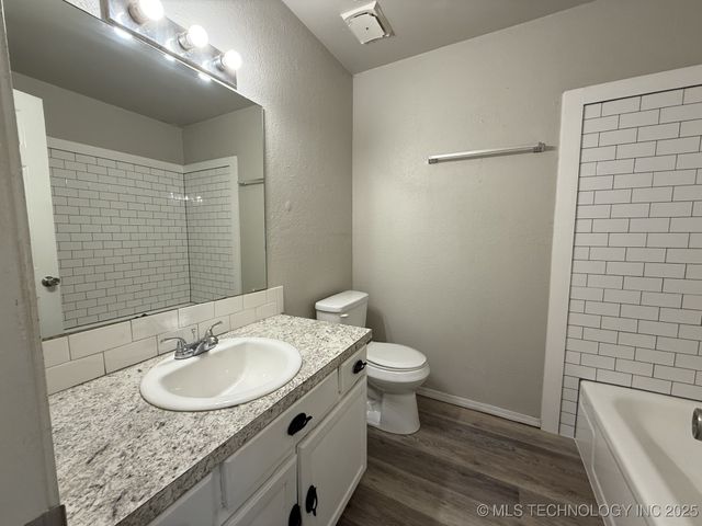 5303 E 32nd Place B, Tulsa, OK 74135