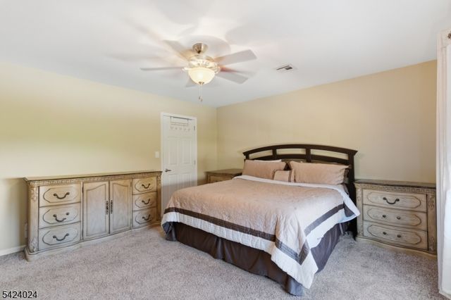 212 Fairfield Ln, Hillsborough Twp., NJ 08844