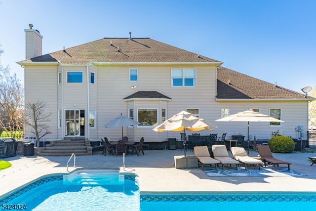 212 Fairfield Ln, Hillsborough Twp., NJ 08844