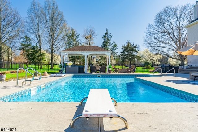 212 Fairfield Ln, Hillsborough Twp., NJ 08844