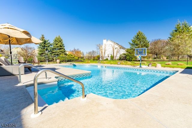 212 Fairfield Ln, Hillsborough Twp., NJ 08844
