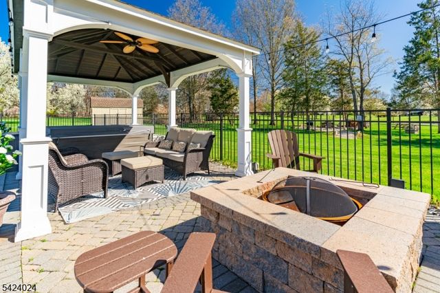 212 Fairfield Ln, Hillsborough Twp., NJ 08844