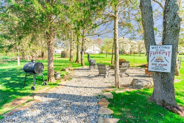 212 Fairfield Ln, Hillsborough Twp., NJ 08844