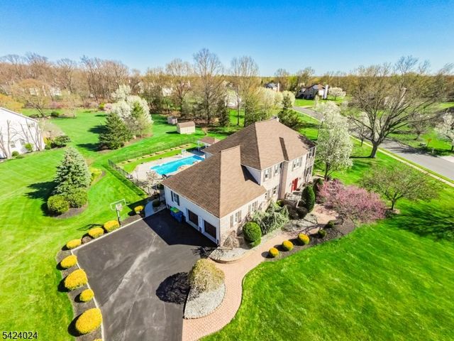 212 Fairfield Ln, Hillsborough Twp., NJ 08844