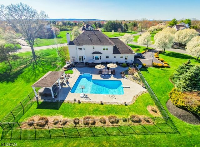 212 Fairfield Ln, Hillsborough Twp., NJ 08844