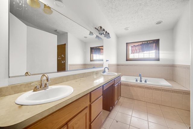 7396 Kestrel Street, Hobart, IN 46342