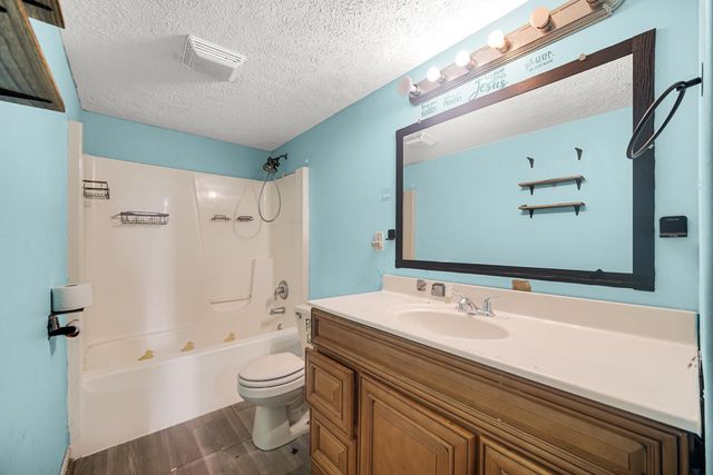 7396 Kestrel Street, Hobart, IN 46342