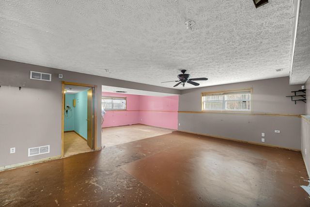 7396 Kestrel Street, Hobart, IN 46342