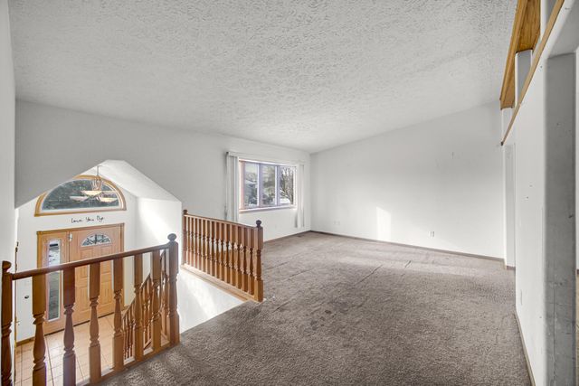 7396 Kestrel Street, Hobart, IN 46342