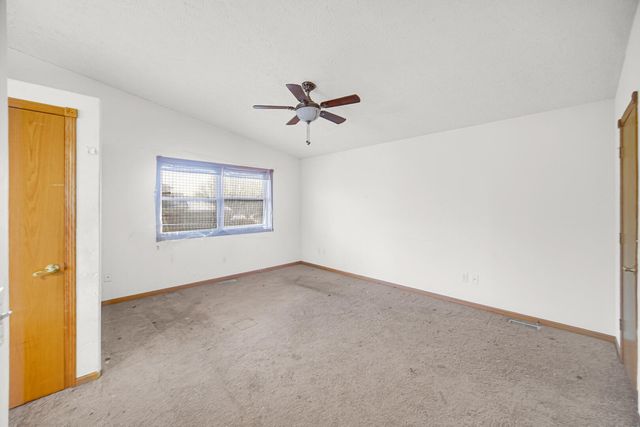 7396 Kestrel Street, Hobart, IN 46342