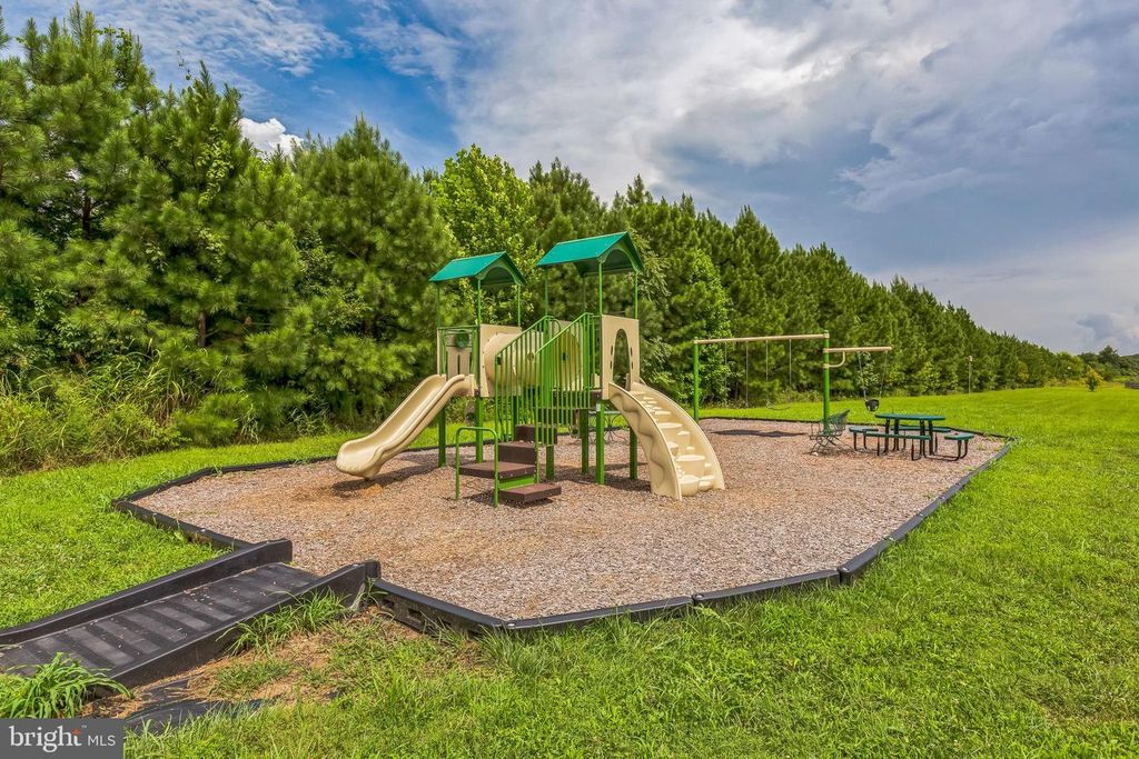 7084 BAGPIPE LN, King George, VA 22485